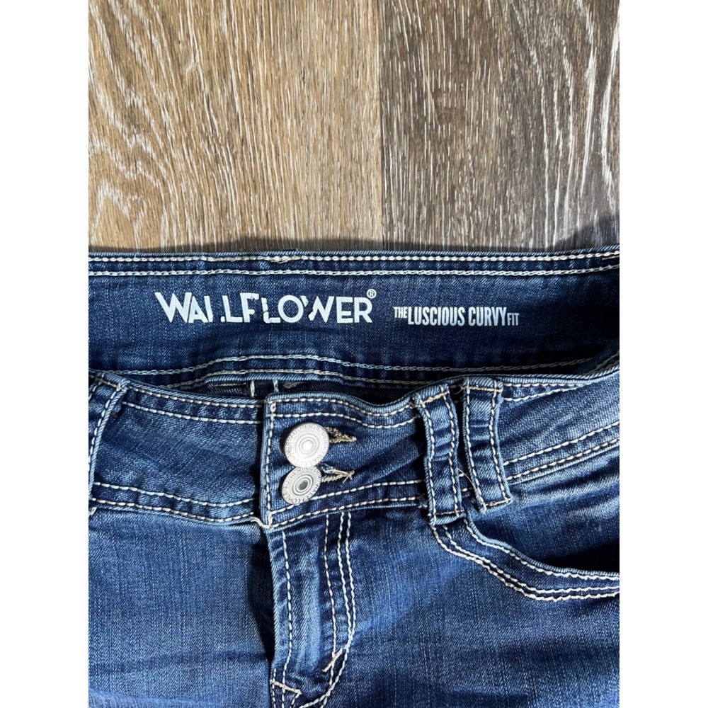 WallFlower Luscious Curvy Fit Jeans Womens 5 Regular Blue Excellent Bootcut - Picture 2 of 8